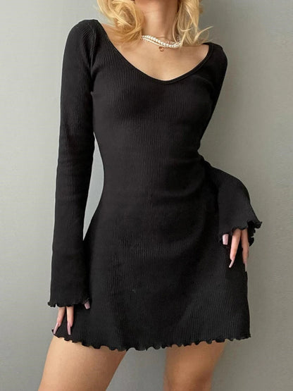 Élégance Enchantée V-Neck Knit Dress