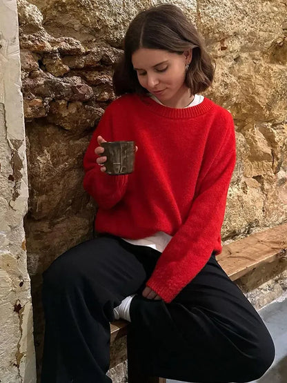 Rouge Élégance O-Neck Pullover Sweater