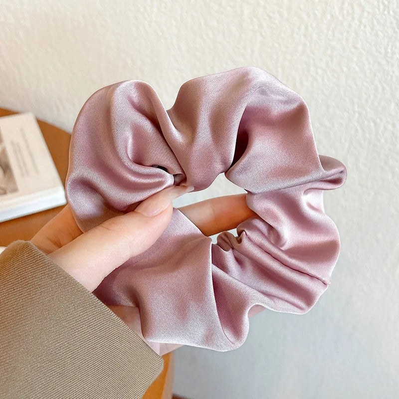 Chérie Luxe Silk Scrunchie