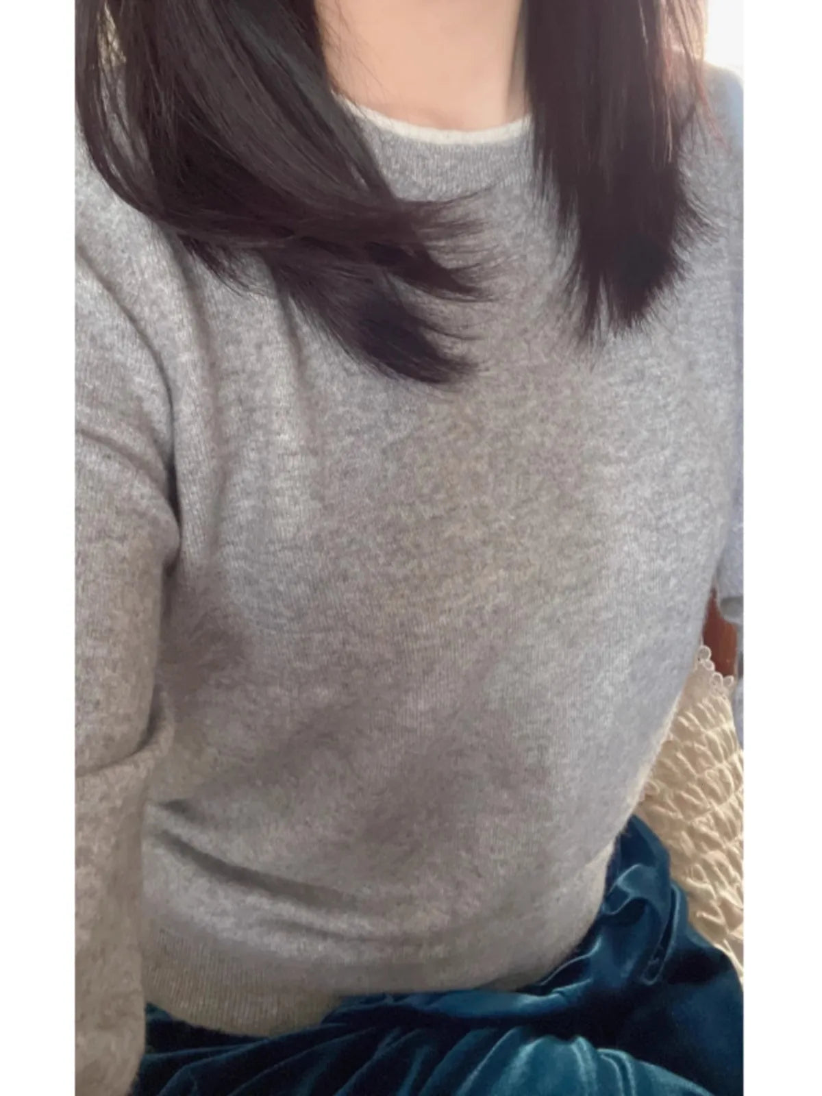 Élégance Pure Cashmere Round Neck Sweater